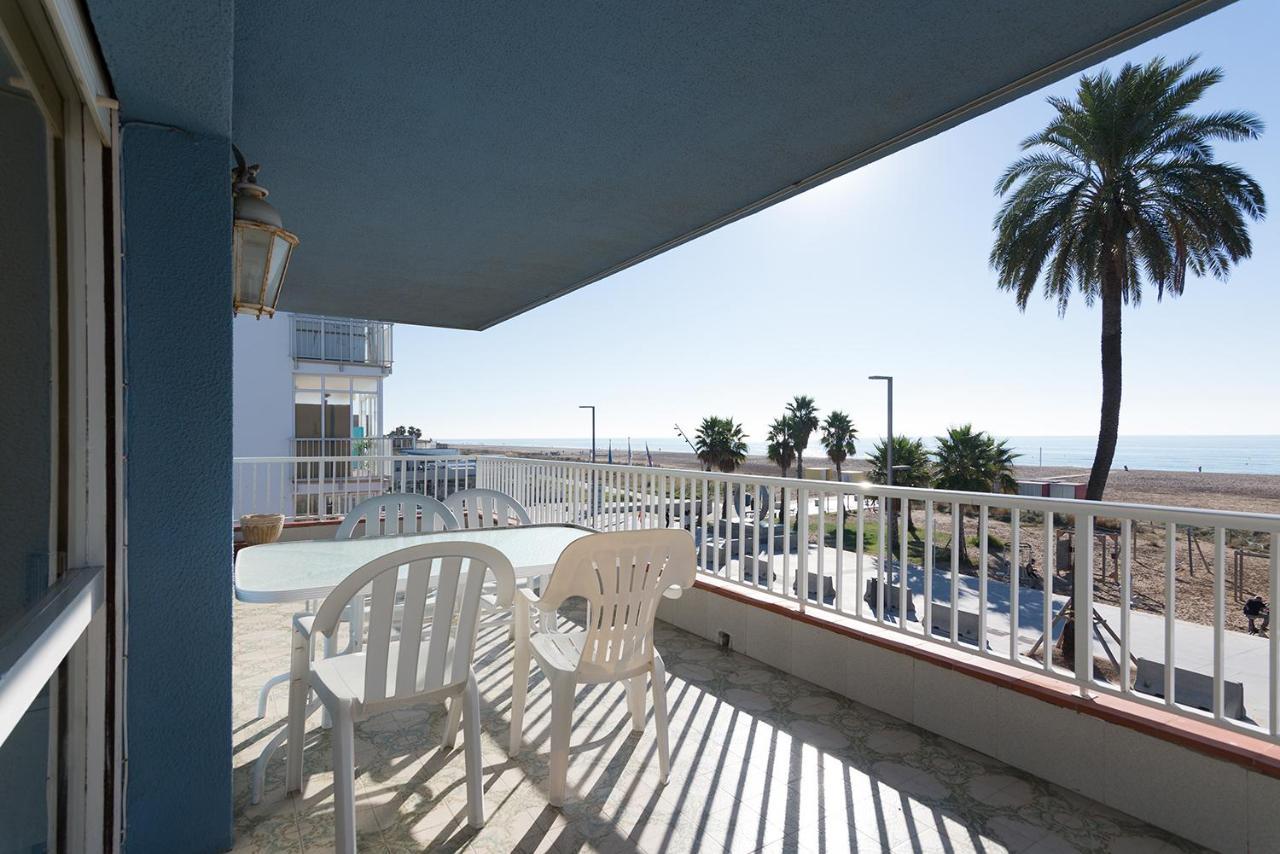 Apartamento En 1Era Linea Mar Con Terraza De 25M2 Castelldefels Buitenkant foto